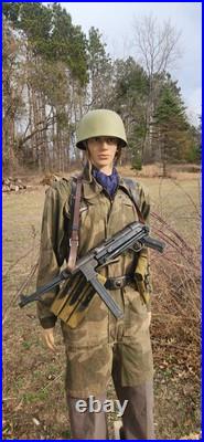 Fallschirmjager Jump suit And Helmet German WW2