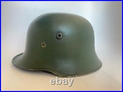 Original German helmet / stahlhelm M18 paradehelmet