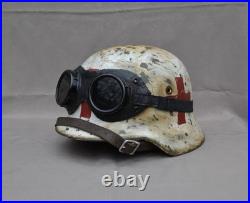 WW II WW2 German Helmet M 40 Medic