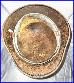 WW2 German Helmet army tri-color camo paint M35 combat Original Used Condition