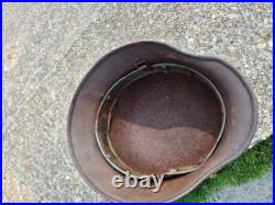 WW2 German M40 Helmet with liner, a lot of paint, Normandy trip WW2 German M40 Helmet with liner, a lot of paint, Normandy trip