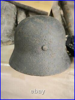 WW2 German Original M40 helmet size 64 original paint Free Shipping